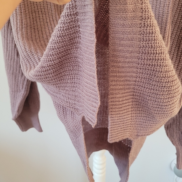 LAVENDER High-Low High Neck Sweater w/Puff Sleeves - Picture 6 of 11